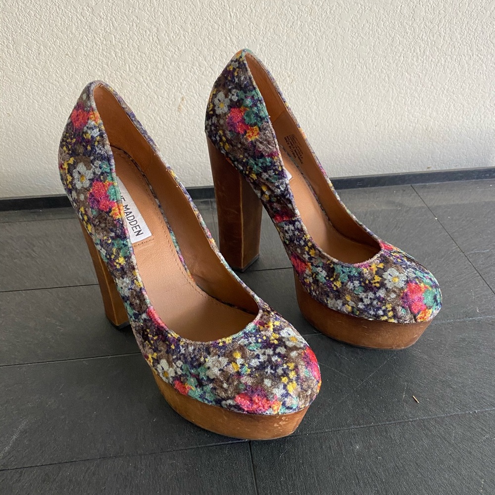 Steve Madden Velvet Shoes